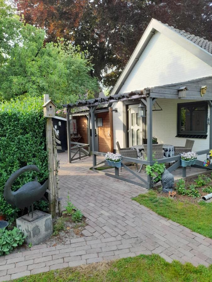 B&B 't Achterhoes Bellingwolde Buitenkant foto